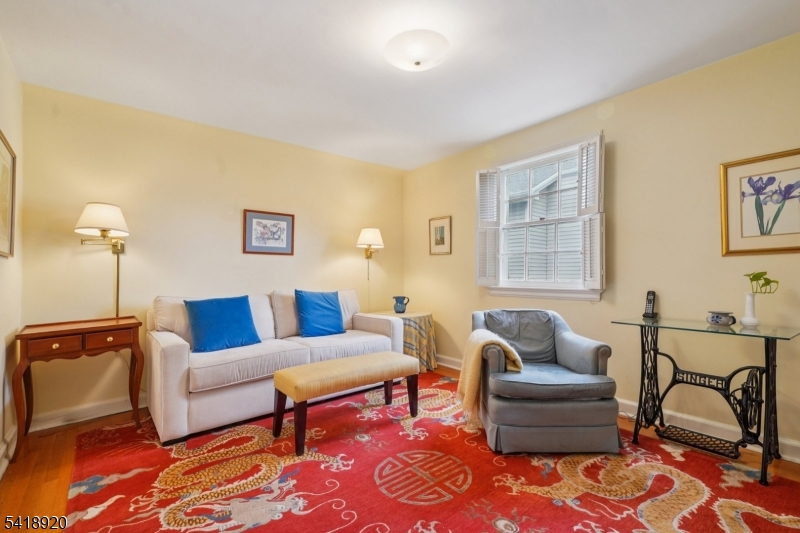 66 Springbrook Rd