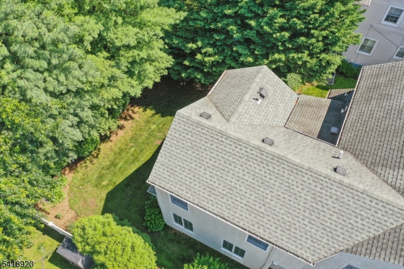 66 Springbrook Rd