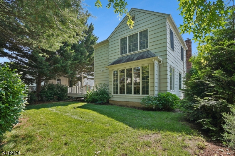 66 Springbrook Rd