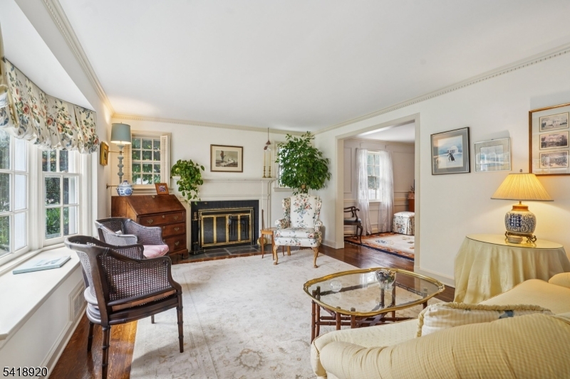 66 Springbrook Rd