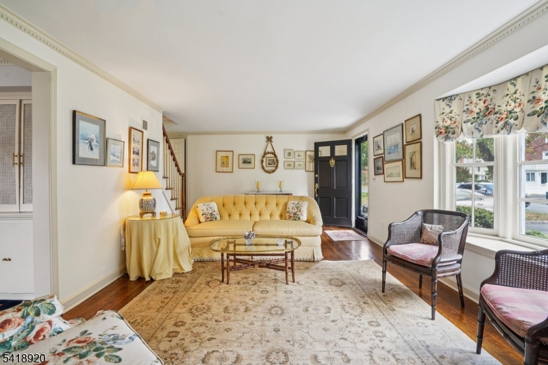 66 Springbrook Rd
