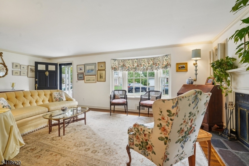 66 Springbrook Rd