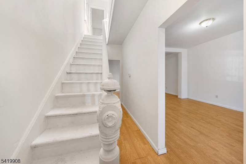 838 Rebecca Pl