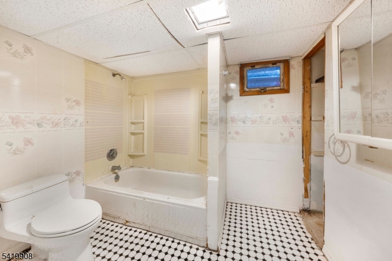 838 Rebecca Pl