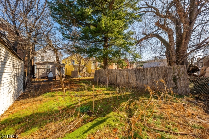 838 Rebecca Pl