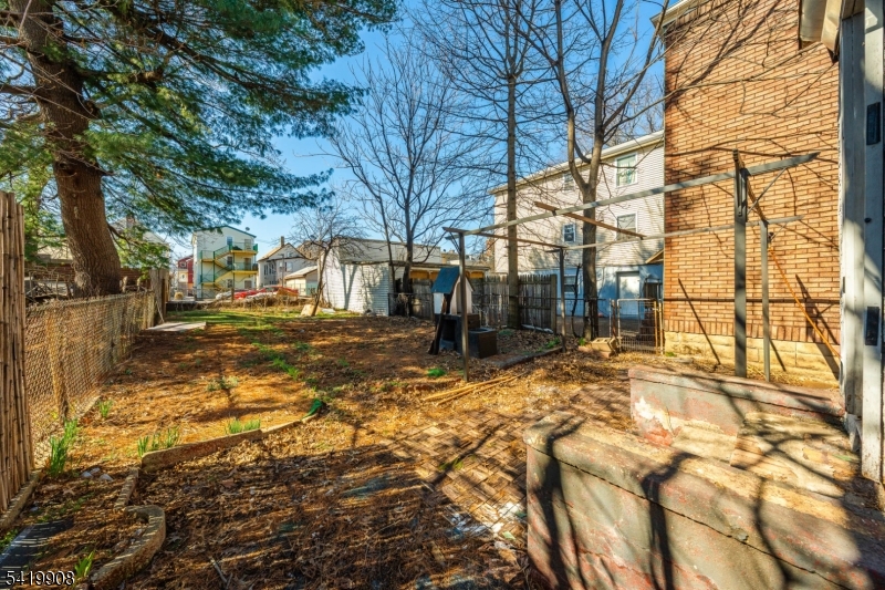 838 Rebecca Pl