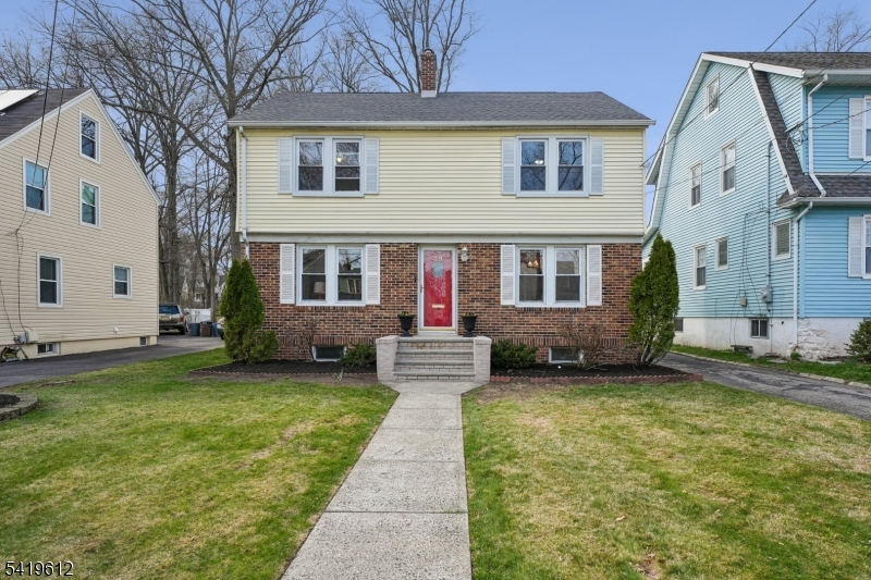 39 Boyden Ave
