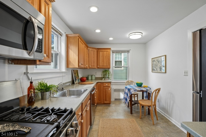 39 Boyden Ave