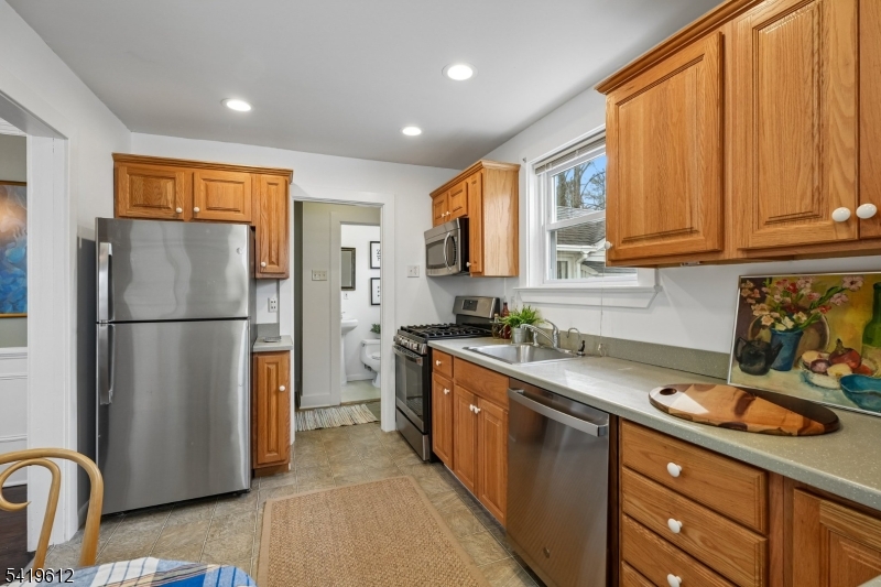 39 Boyden Ave