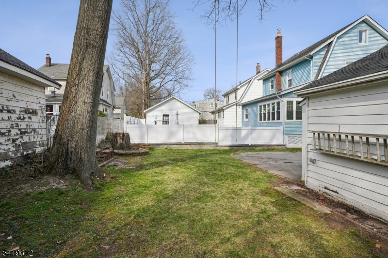 39 Boyden Ave