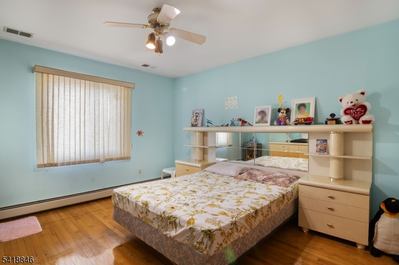 81 Hastings Ave