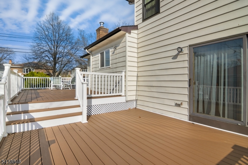 81 Hastings Ave