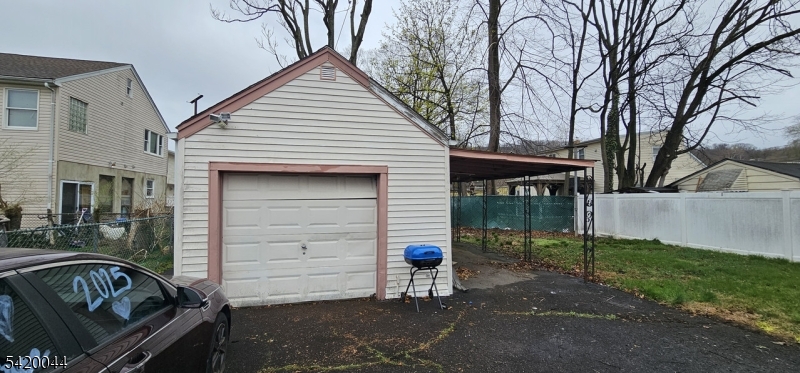 23 Colonial Ave Cv #1