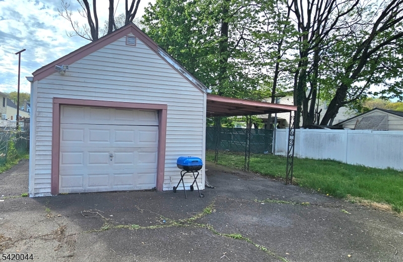 23 Colonial Ave Cv #1