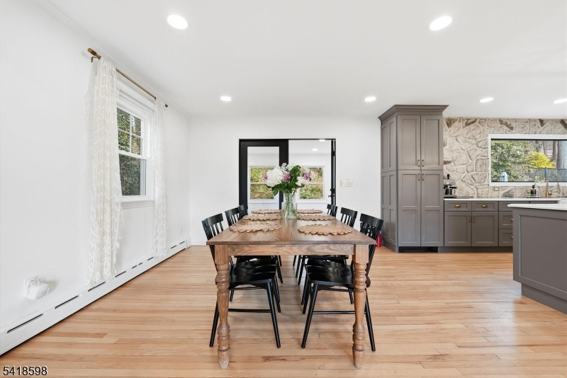 1474 Deer Path