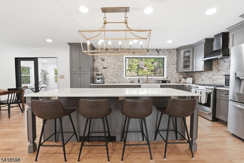 1474 Deer Path