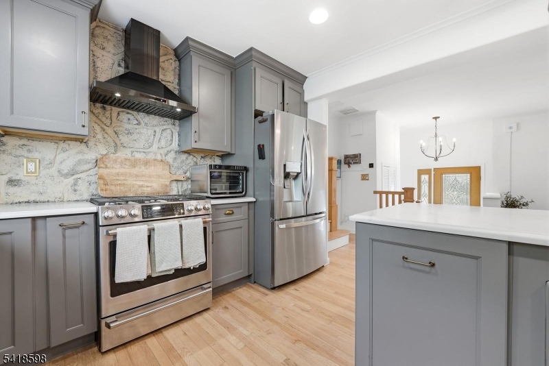 1474 Deer Path