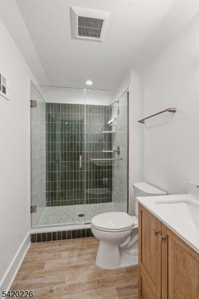 732 Embree Cres