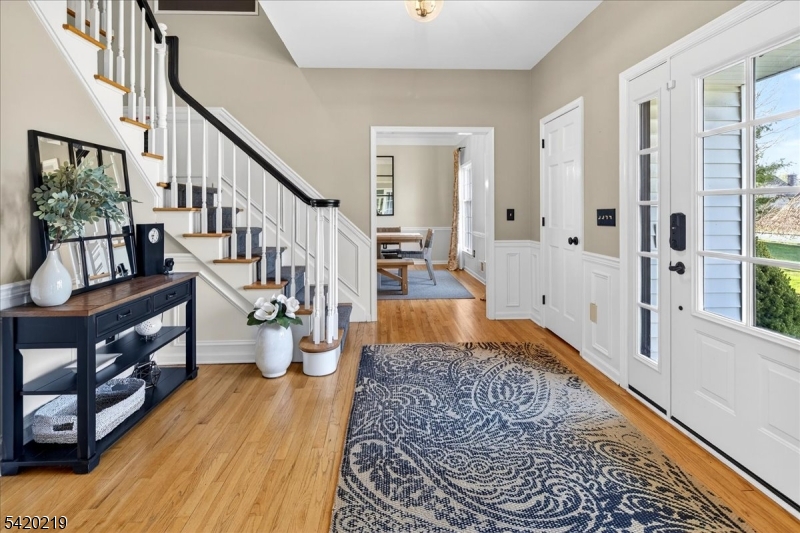 111 Red Oak Way