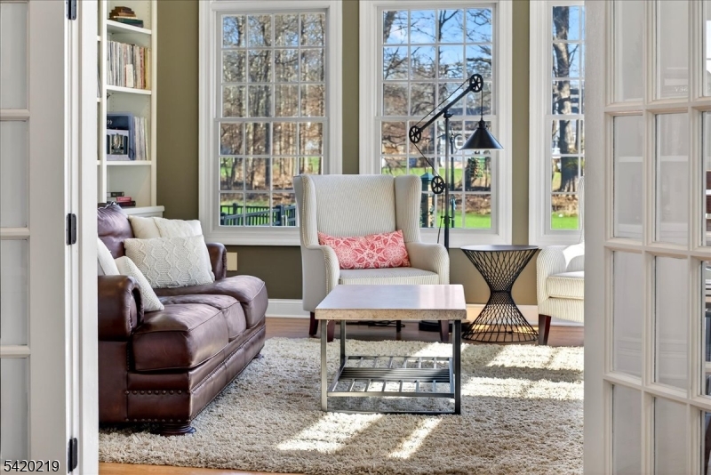 111 Red Oak Way