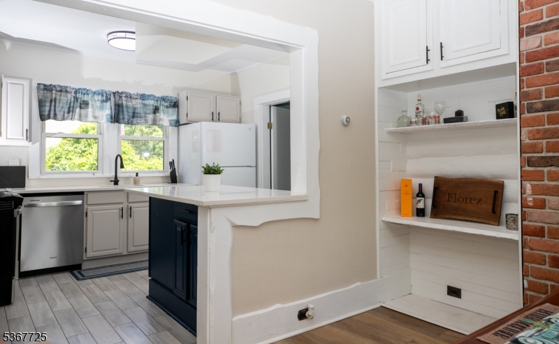 15 Blakely Ave