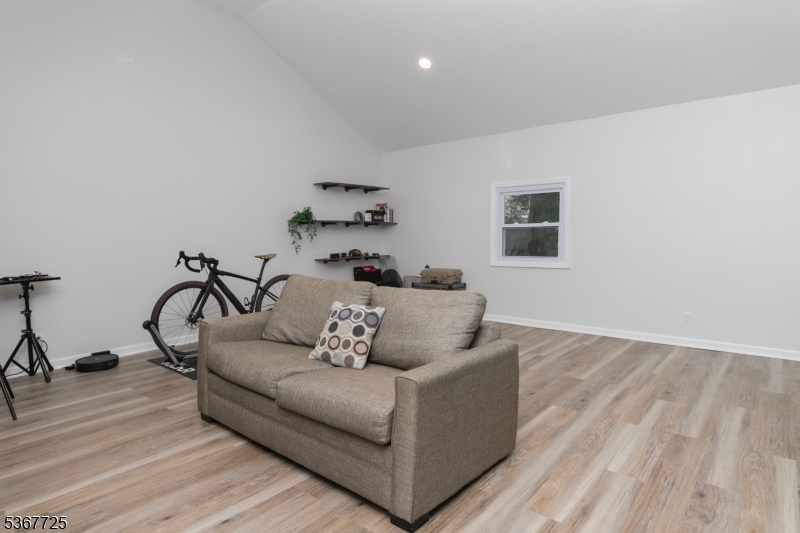 15 Blakely Ave