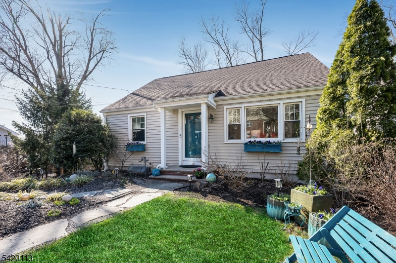 18 Barker Ave