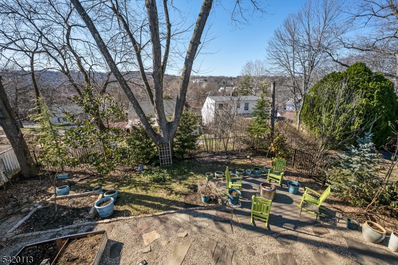 18 Barker Ave