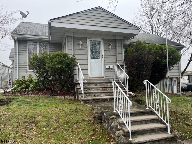 244 Arlington Ave