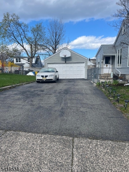 244 Arlington Ave