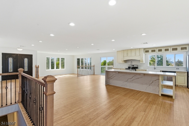 2 Rossi Dr