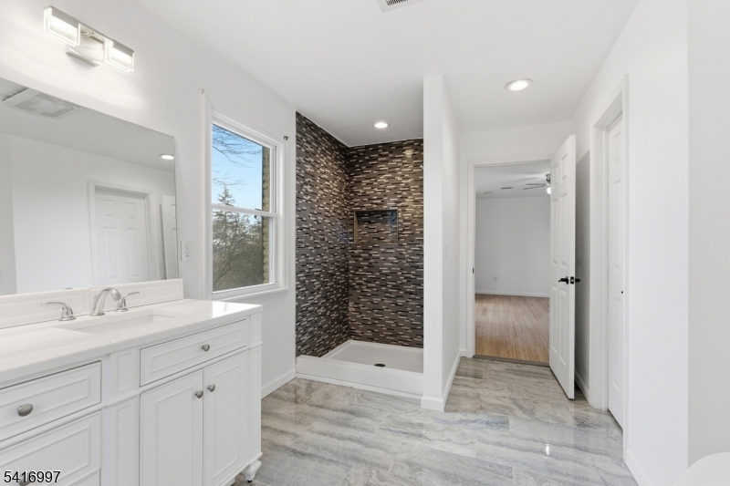 2 Rossi Dr