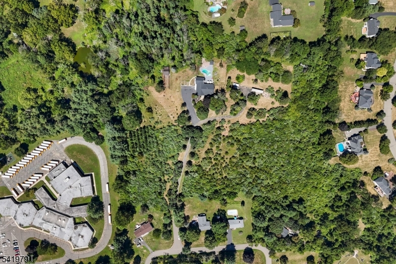 2 Rossi Dr