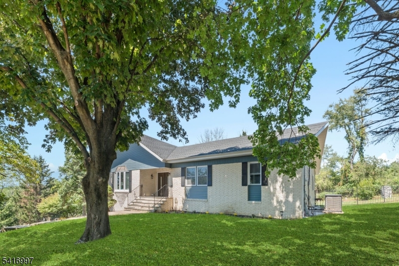 2 Rossi Dr
