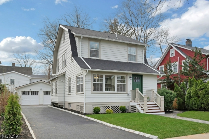 3 Laurel Pl