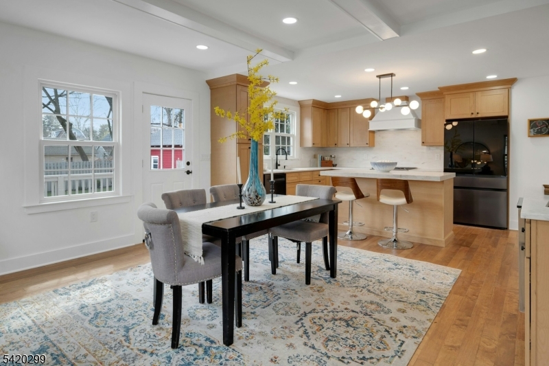 3 Laurel Pl