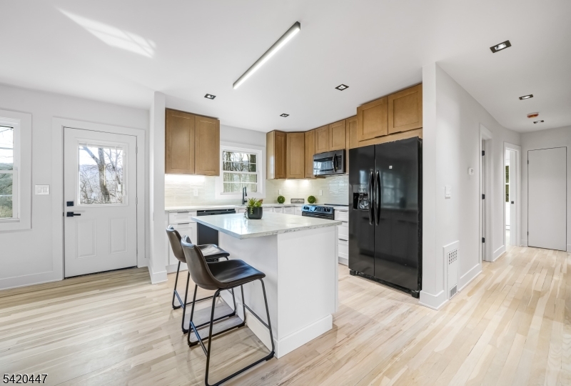 132 Upper High Crest Dr