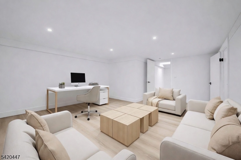 132 Upper High Crest Dr