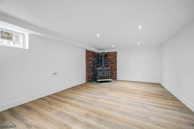 132 Upper High Crest Dr