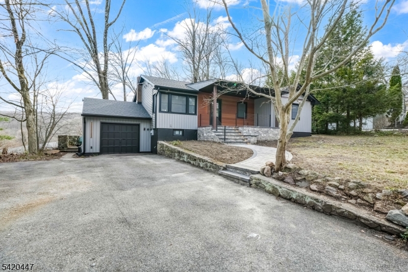 132 Upper High Crest Dr