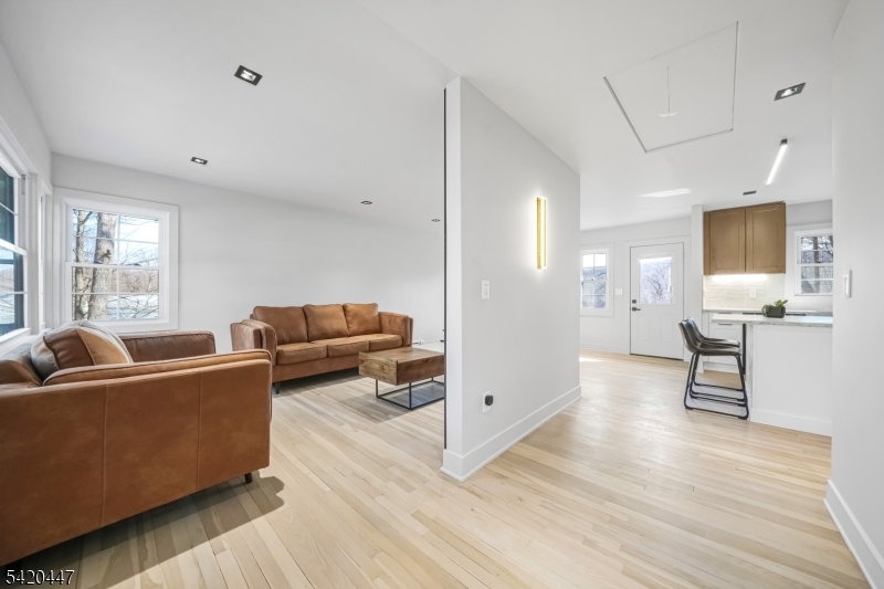 132 Upper High Crest Dr