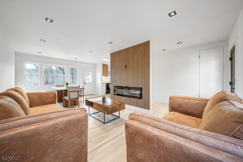 132 Upper High Crest Dr