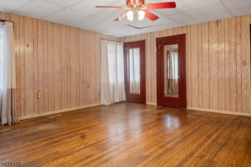315 Meeker Ave