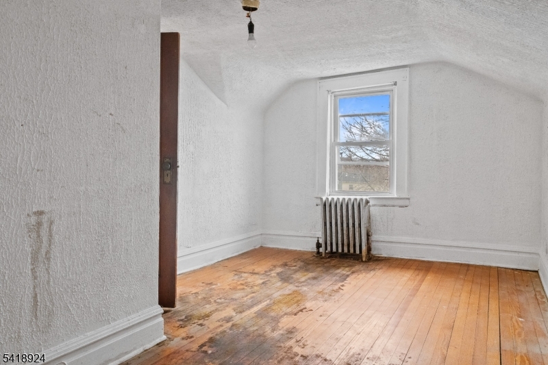 315 Meeker Ave