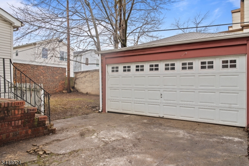 315 Meeker Ave
