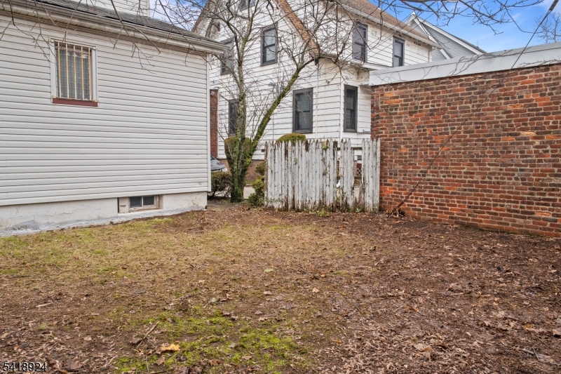 315 Meeker Ave