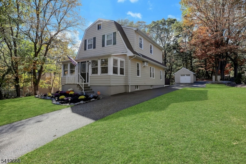 172 Yawpo Ave