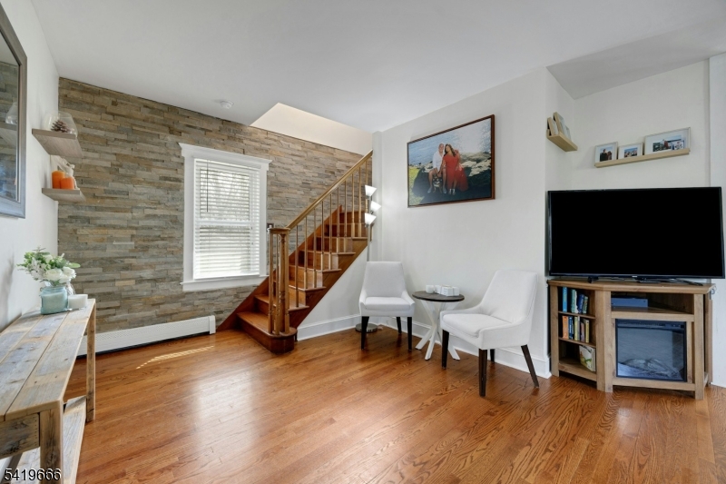 172 Yawpo Ave