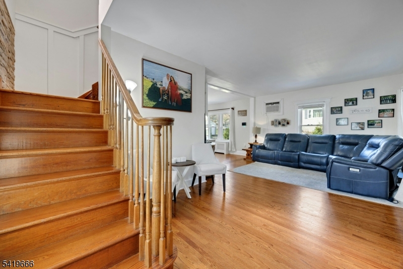 172 Yawpo Ave