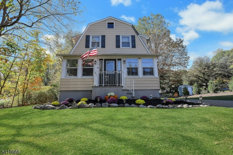 172 Yawpo Ave